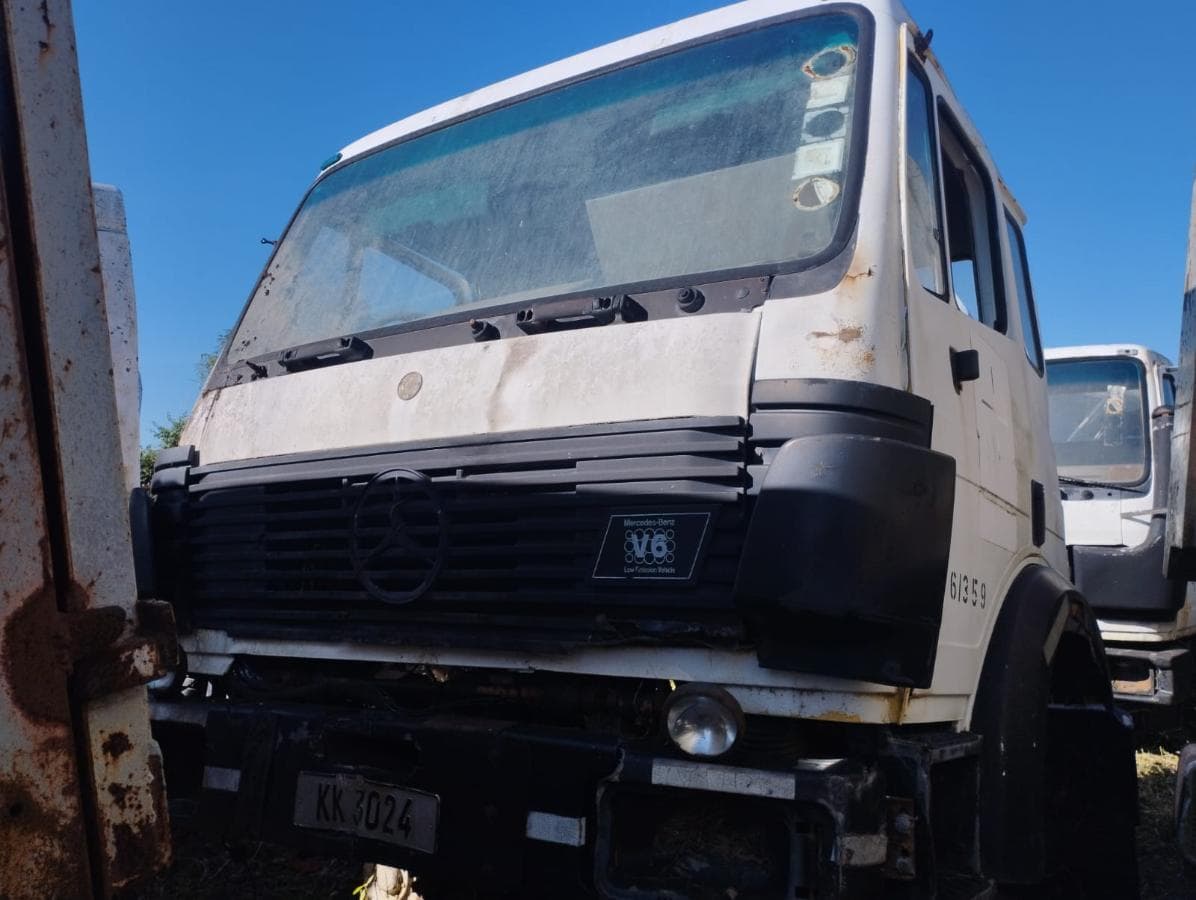 Bitumen Distributor 8.000l Mercedes Benz — imagen 1