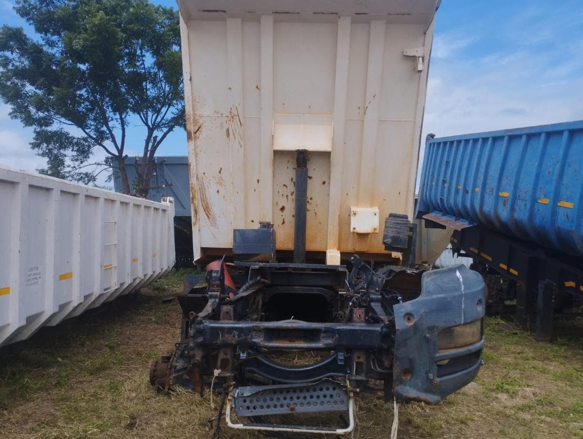 Tipper Truck 26t (6X4) — image 2