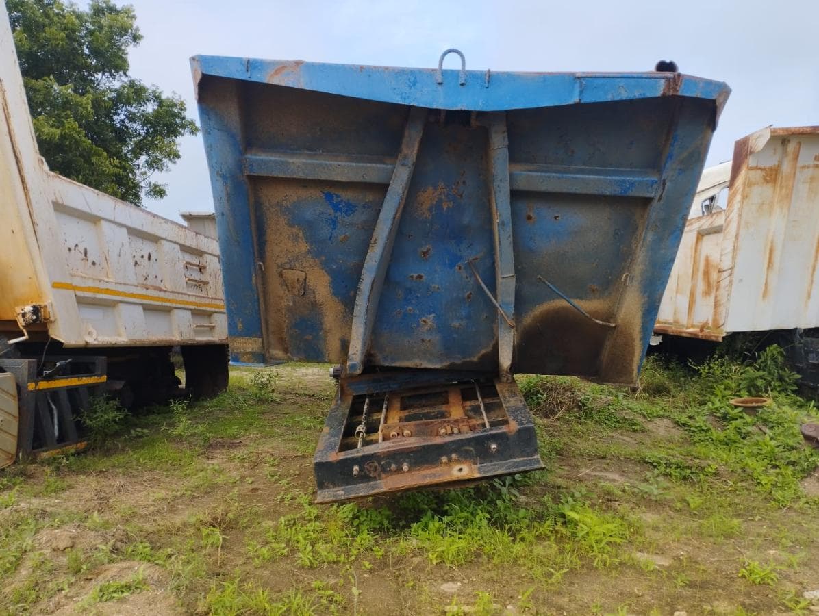 Tipper Trailer Fruehauf — image 4