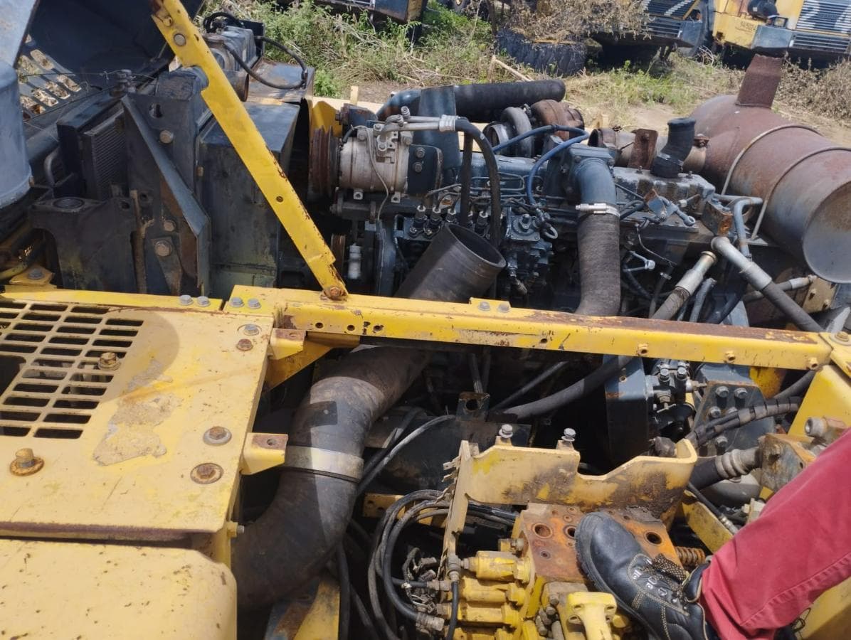 Excavator 30t Komatsu — imagem 2