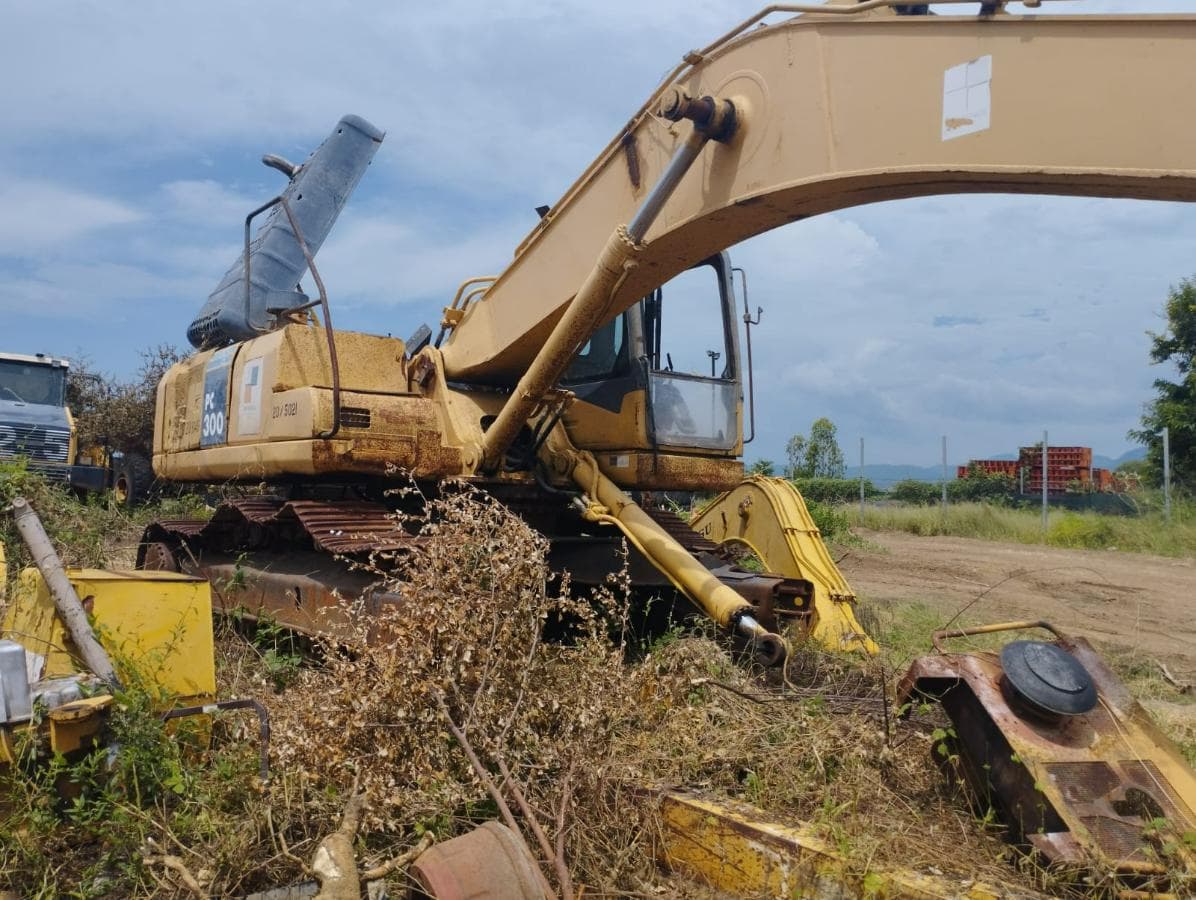 Excavator 30t Komatsu — imagem 4