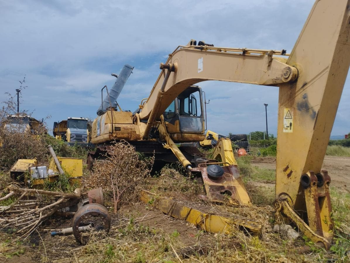 Excavator 30t Komatsu — imagem 5