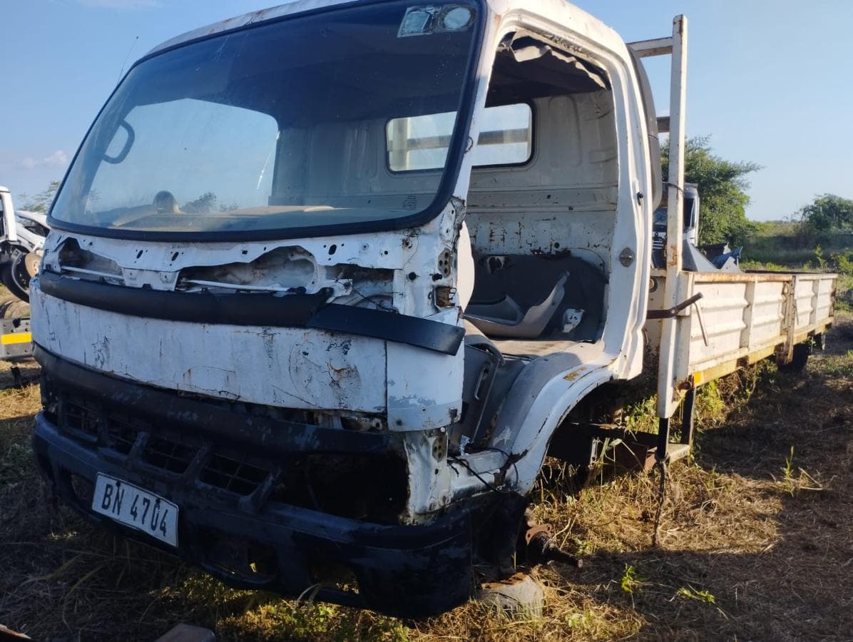 Camión Toyota Dyna — imagen 3