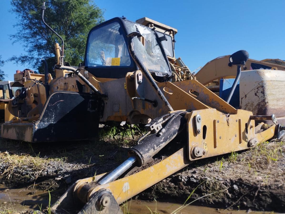 Telehandler 4t Caterpillar — imagen 8