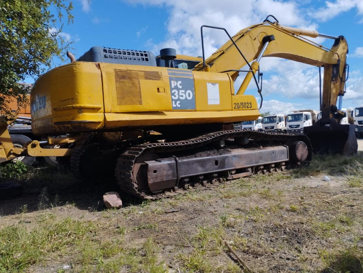 Backhoe Loader Komatsu