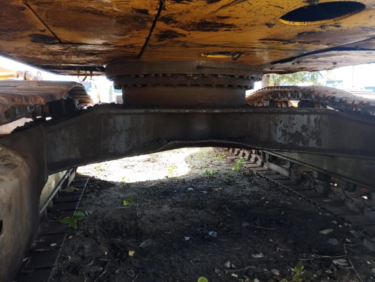 Backhoe Loader Komatsu — image 6