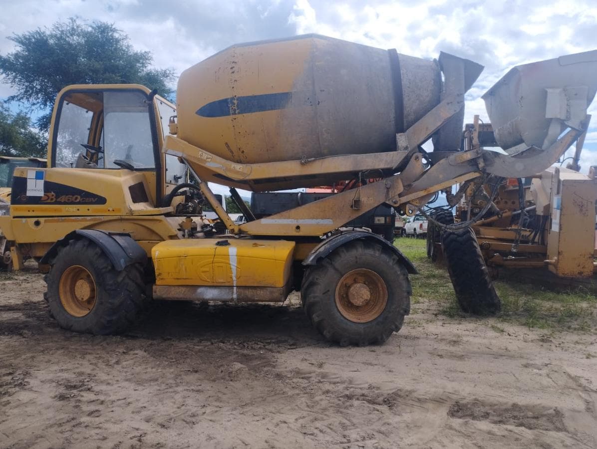 Concrete mixer truck — imagen 8