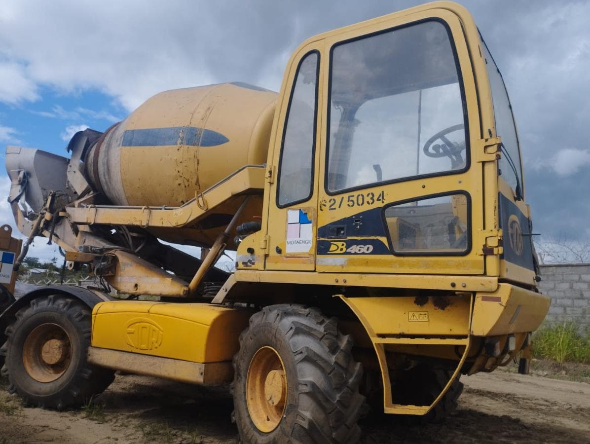 Concrete mixer truck — imagen 13