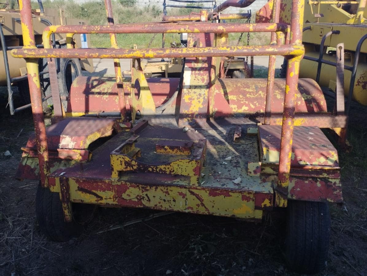 Industrial sweeper — image 2
