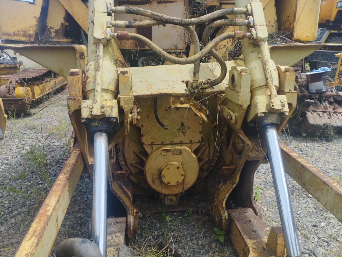 Bulldozer — image 6