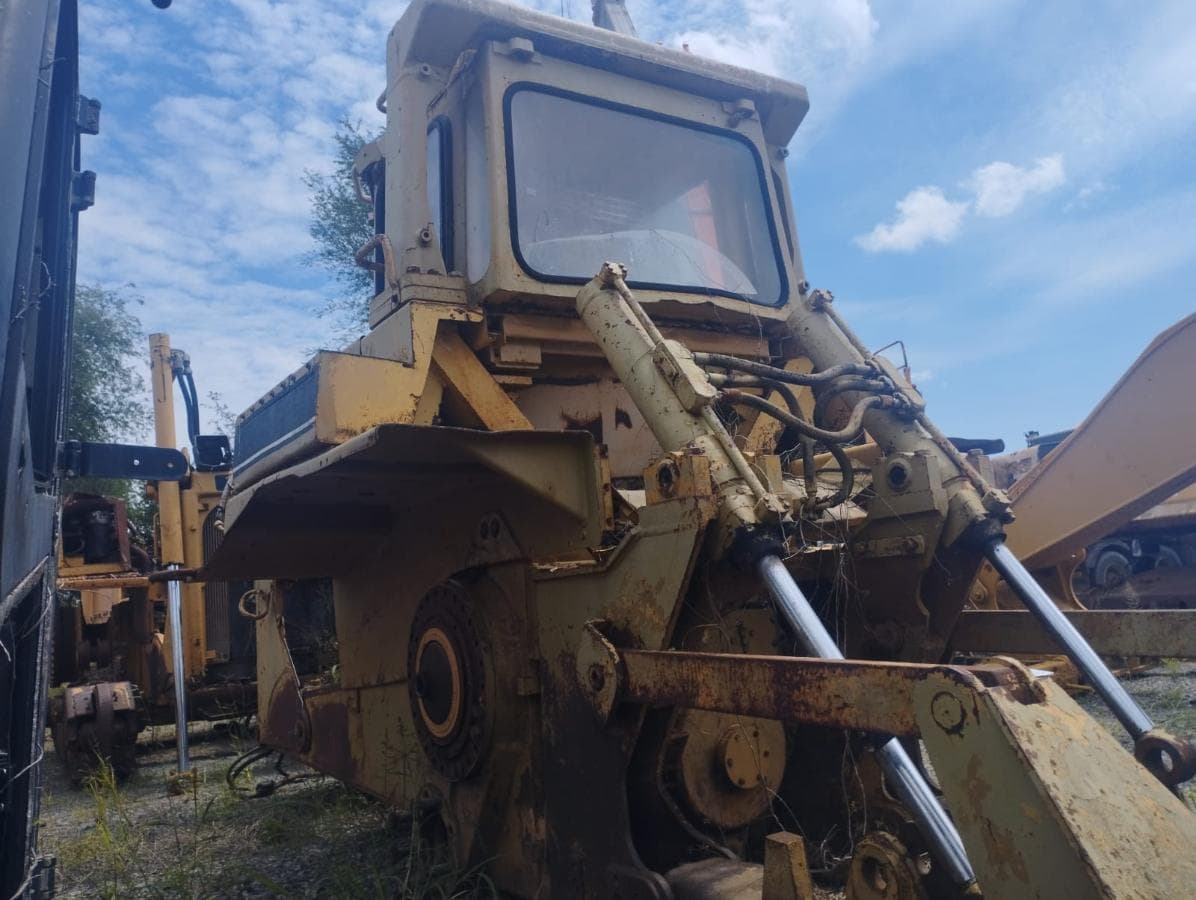 Bulldozer — image 5