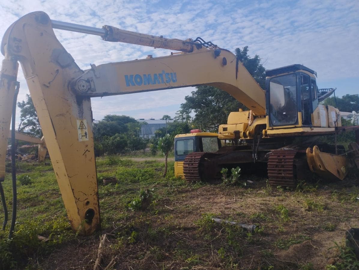 Excavator Komatsu PC450-7 — imagem 1