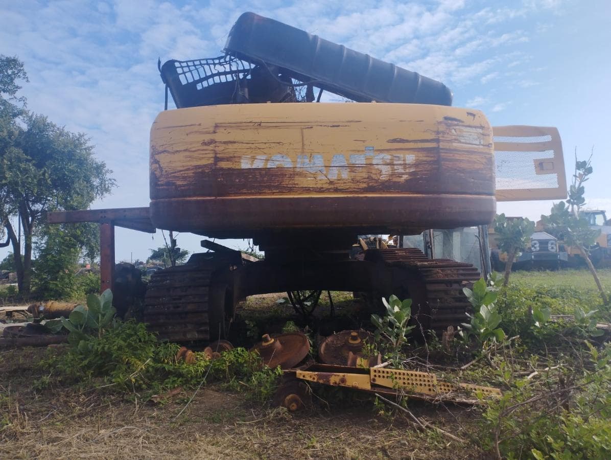 Excavator Komatsu PC450-7 — imagem 5