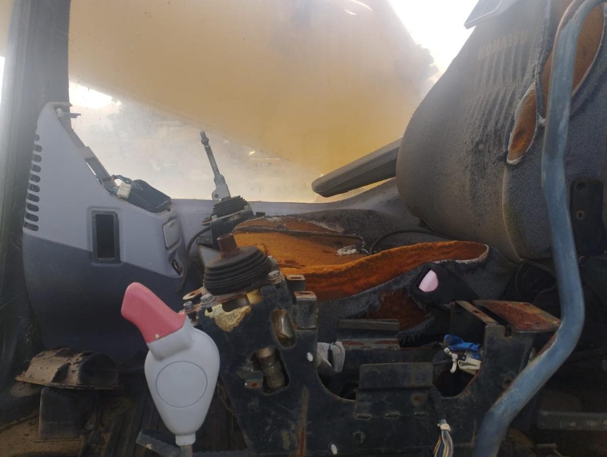 Excavator Komatsu PC450-7 — imagem 4
