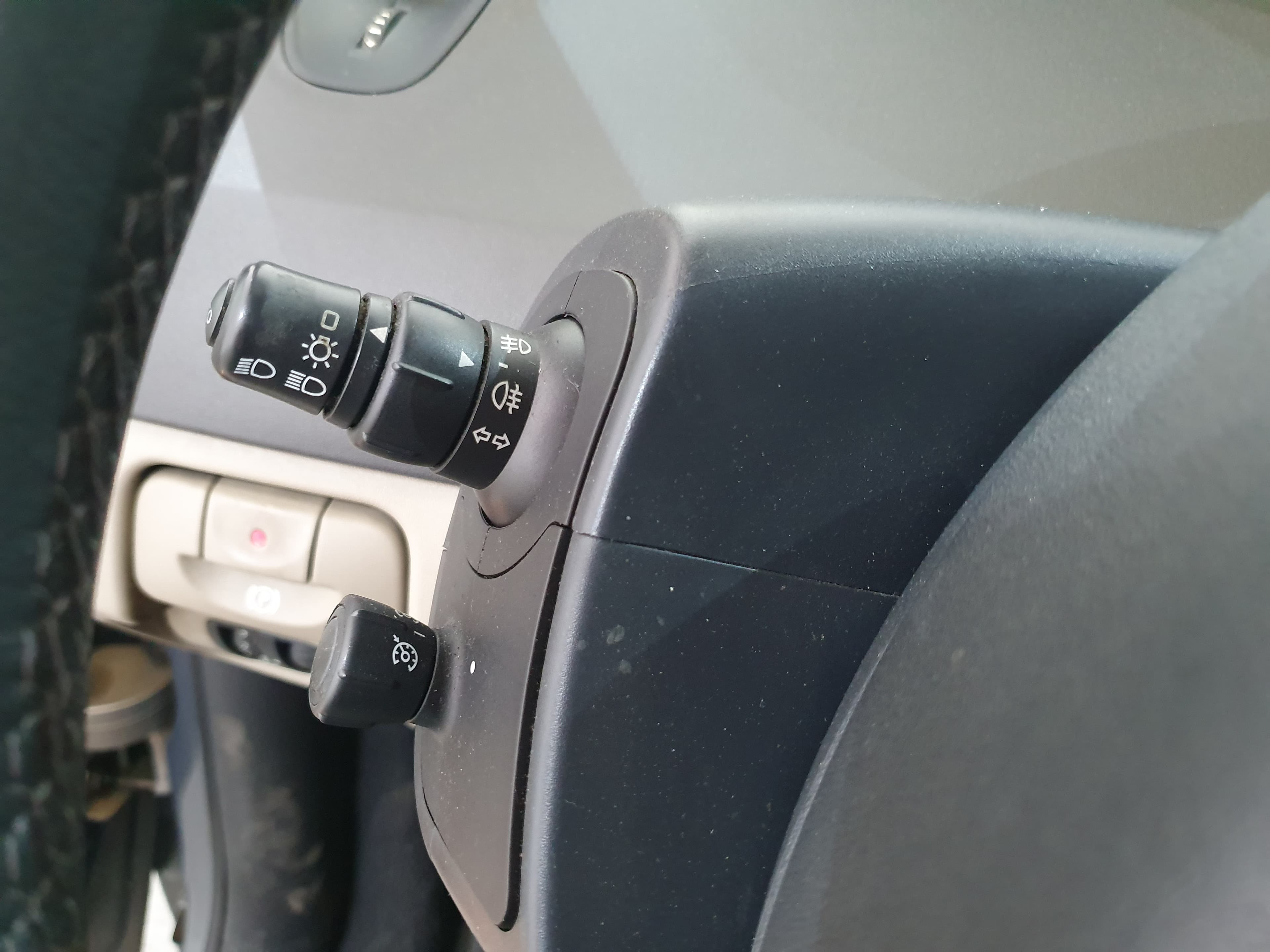 Renault Mégane 1.5 DCI · Ano 2007 — imagem 37