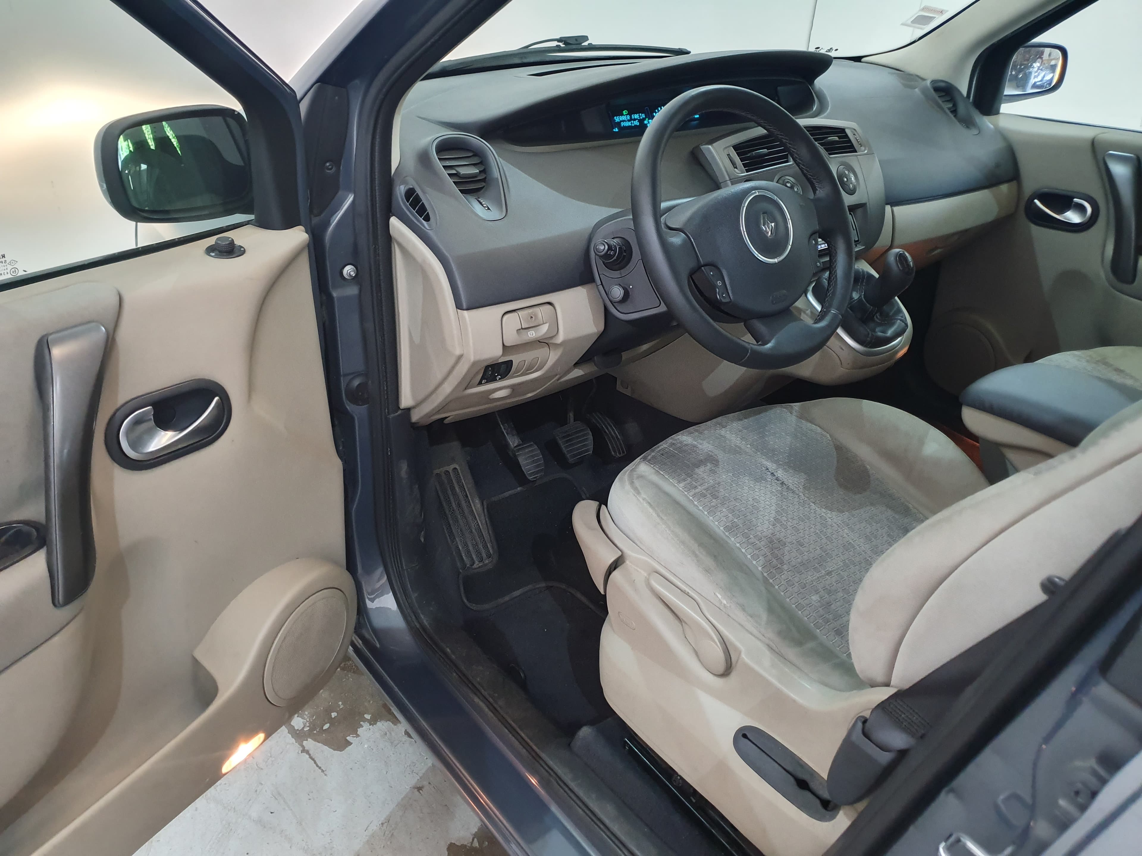 Renault Mégane 1.5 DCI · Ano 2007 — imagem 27