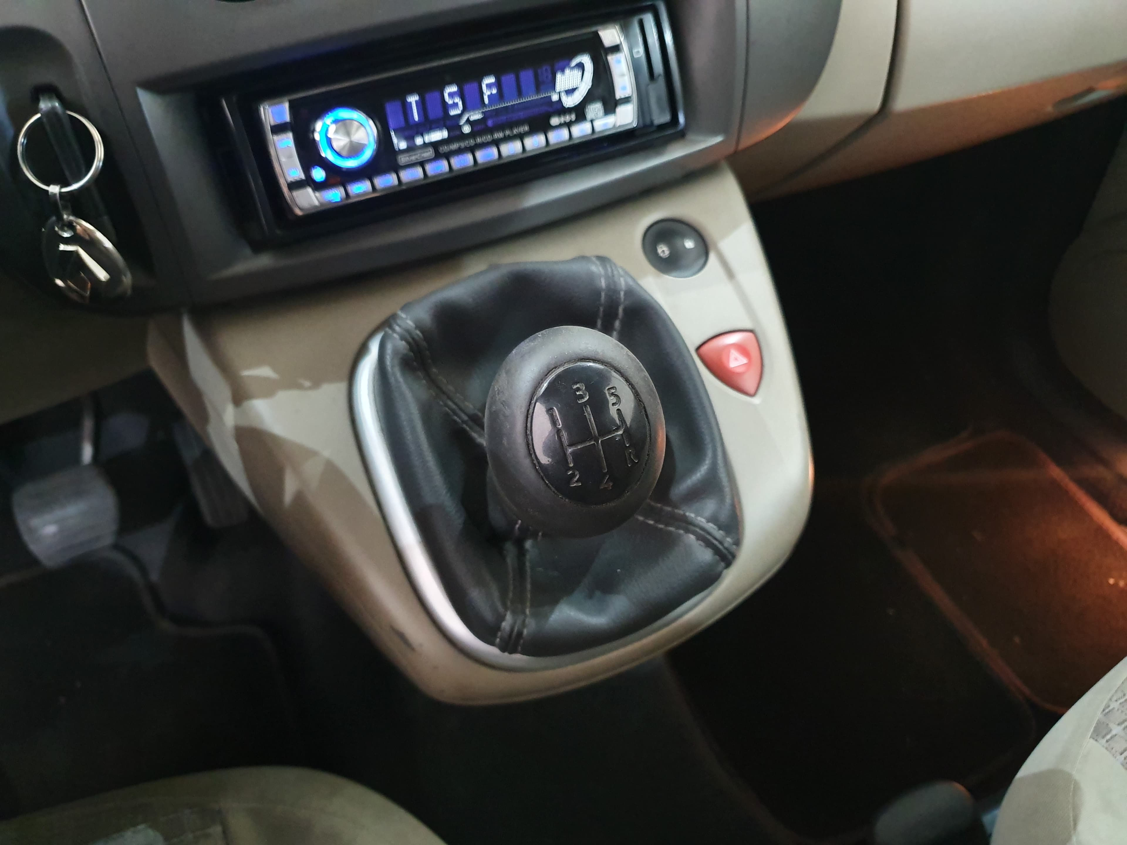 Renault Mégane 1.5 DCI · Ano 2007 — imagem 35