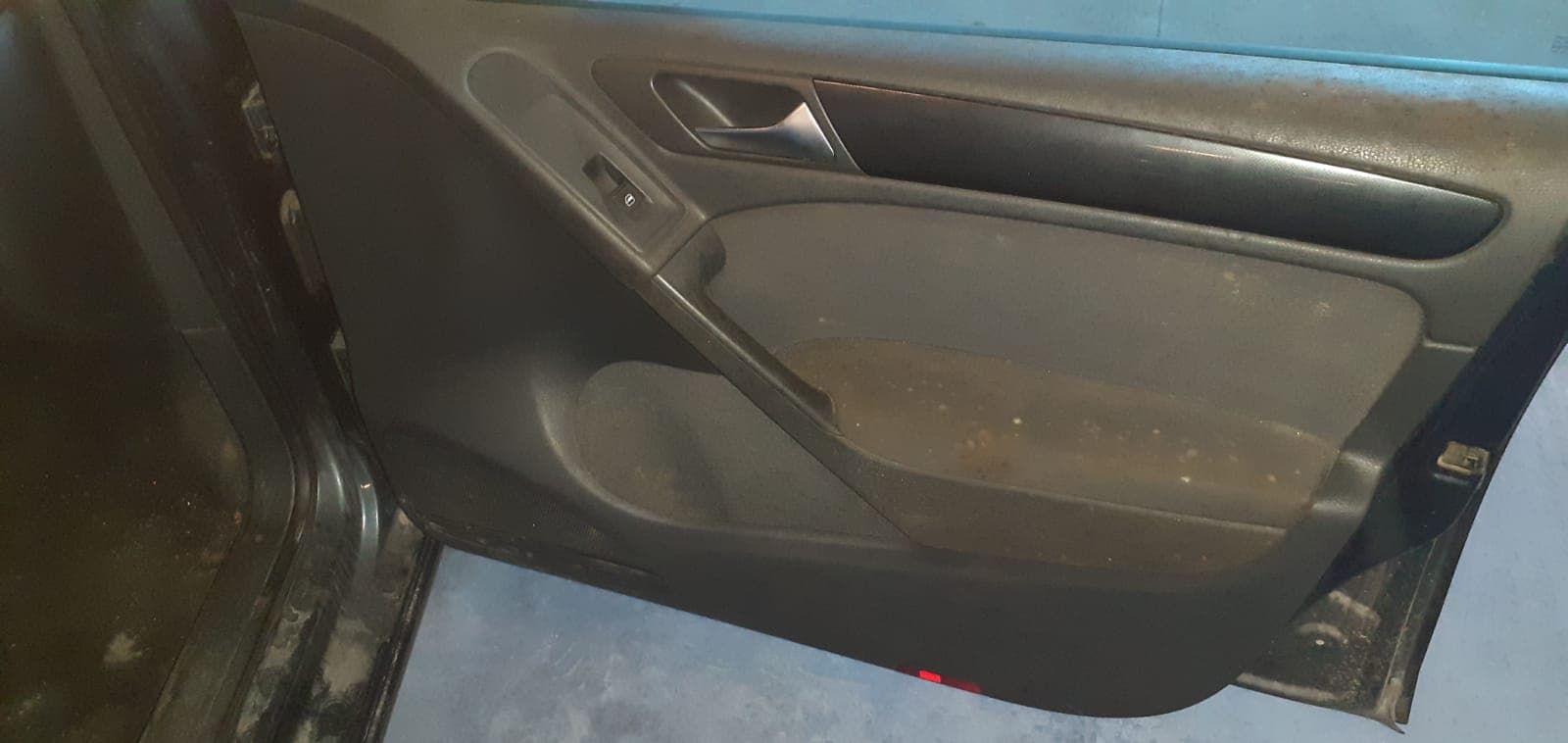 Volkswagen Golf 1.6 TDI · Ano 2010 — imagen 16