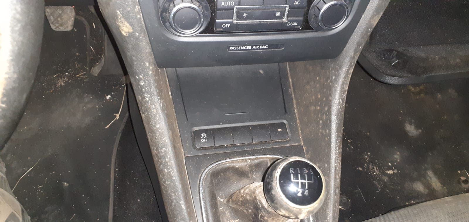 Volkswagen Golf 1.6 TDI · Ano 2010 — imagen 11