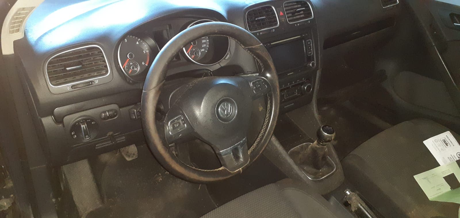 Volkswagen Golf 1.6 TDI · Ano 2010 — imagen 12