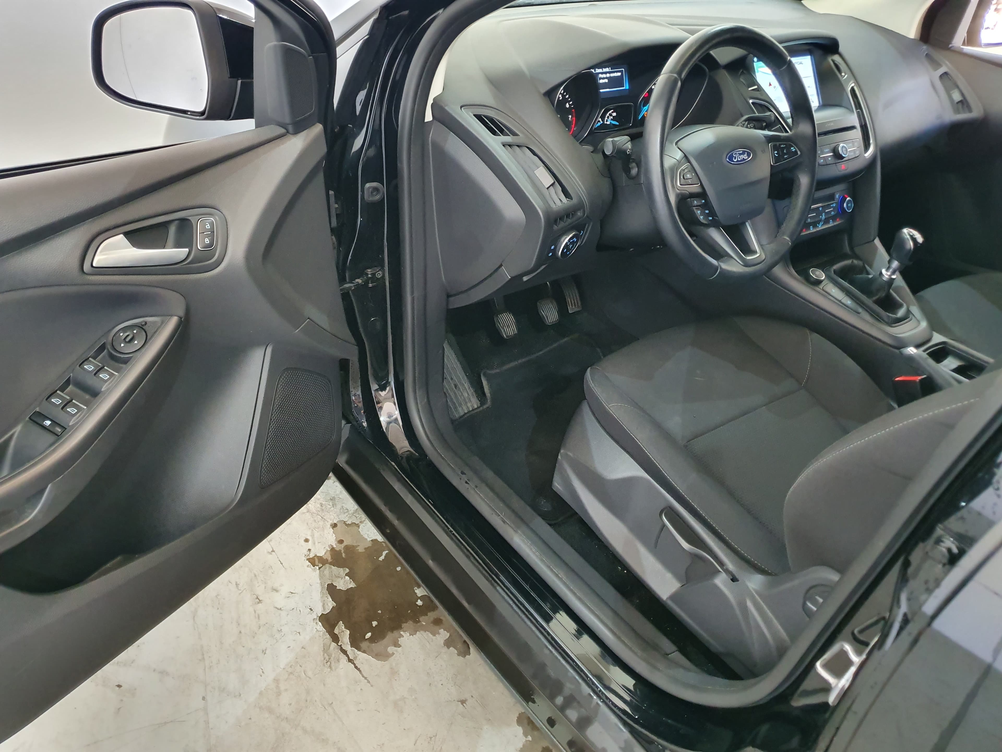 Ford Focus 1.0 · Ano 2017 — imagem 28