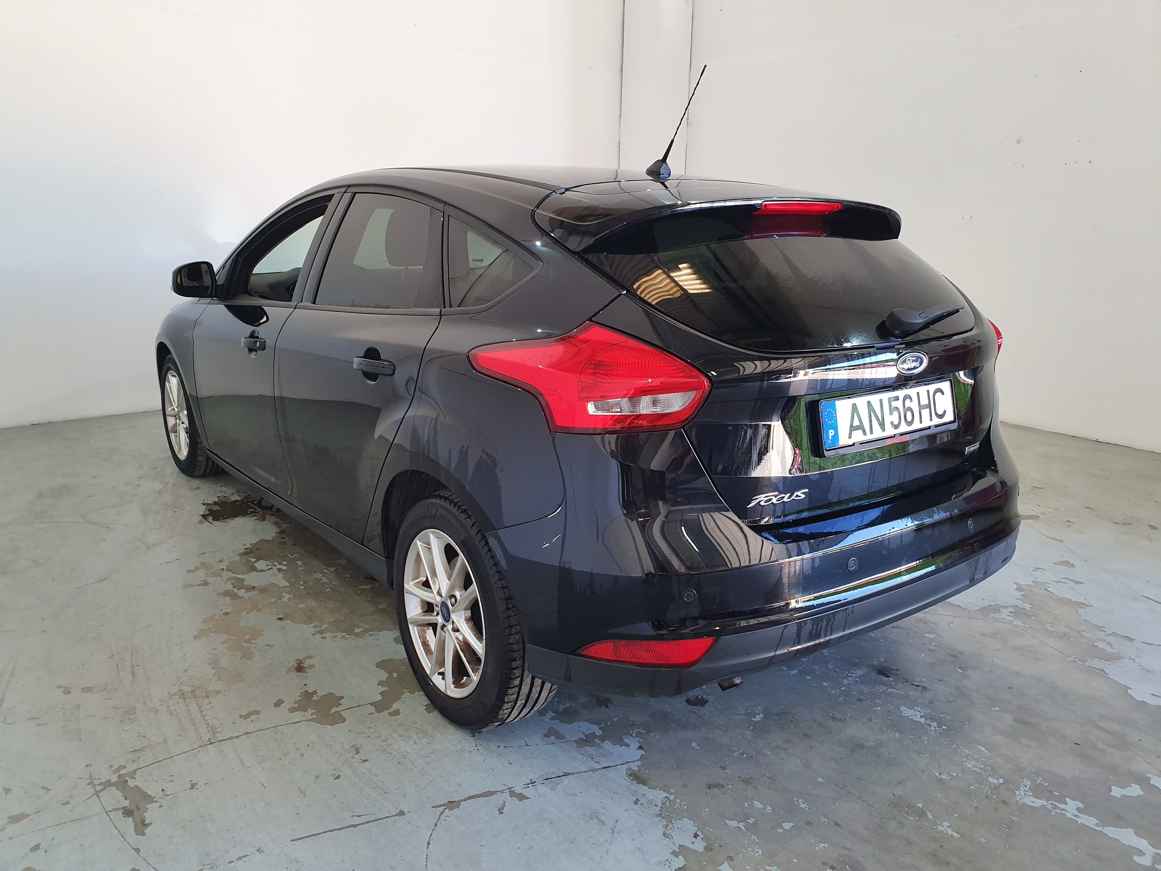 Ford Focus 1.0 · Ano 2017 — imagem 4