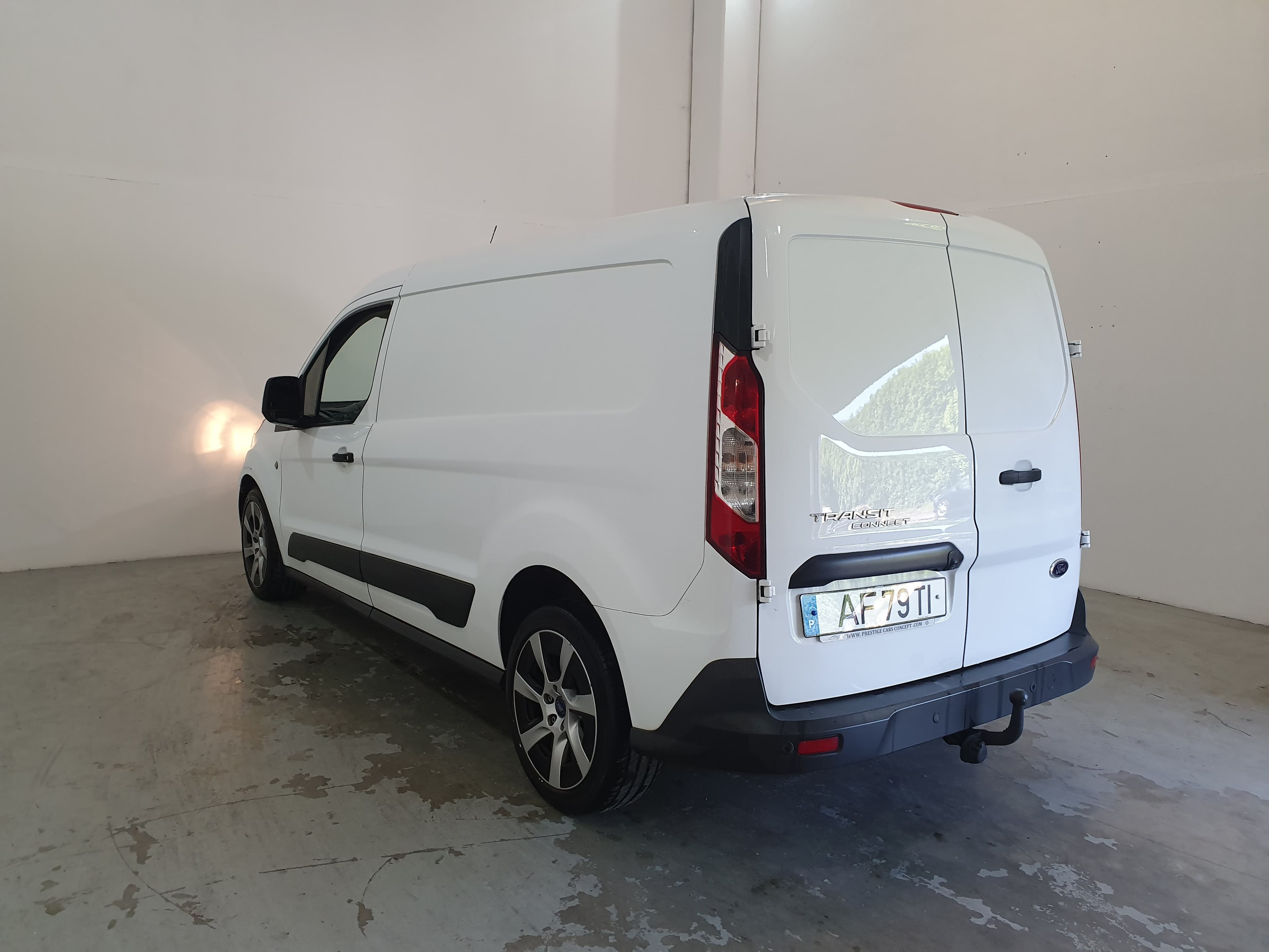 Ford Transit Connect 1.6 TDCI · Ano 2015 — imagen 5