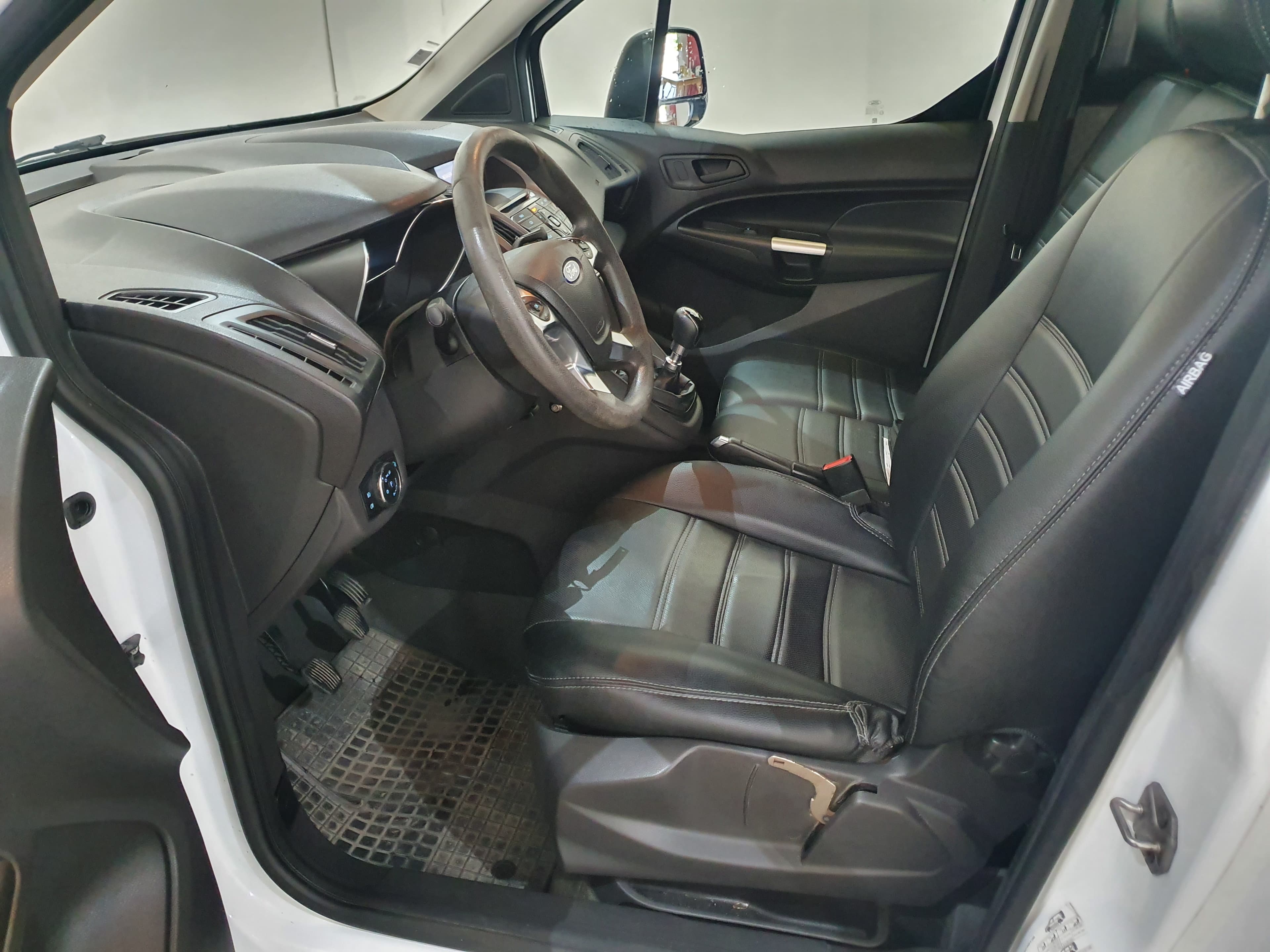 Ford Transit Connect 1.6 TDCI · Ano 2015 — imagen 25