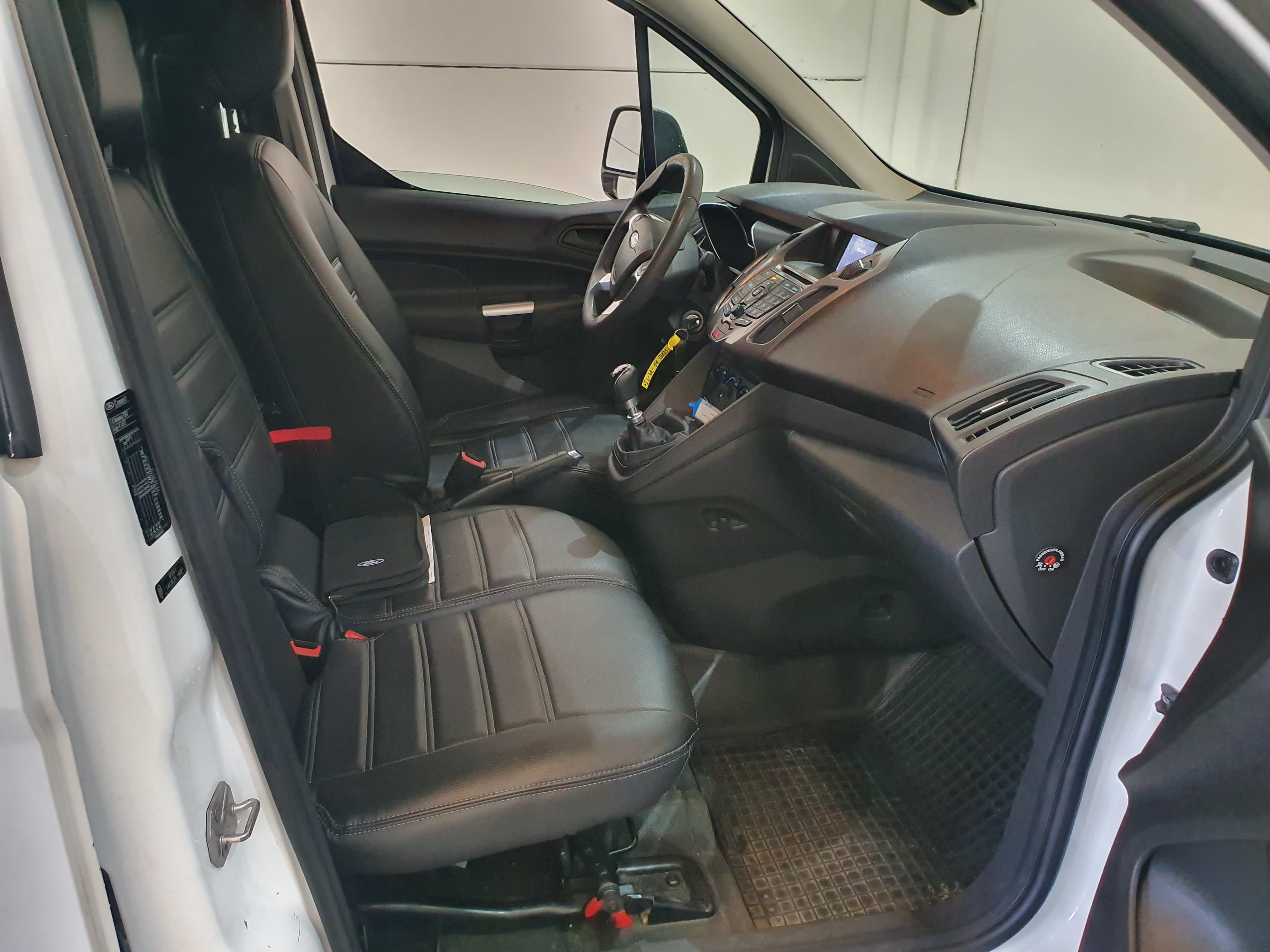 Ford Transit Connect 1.6 TDCI · Ano 2015 — imagen 22