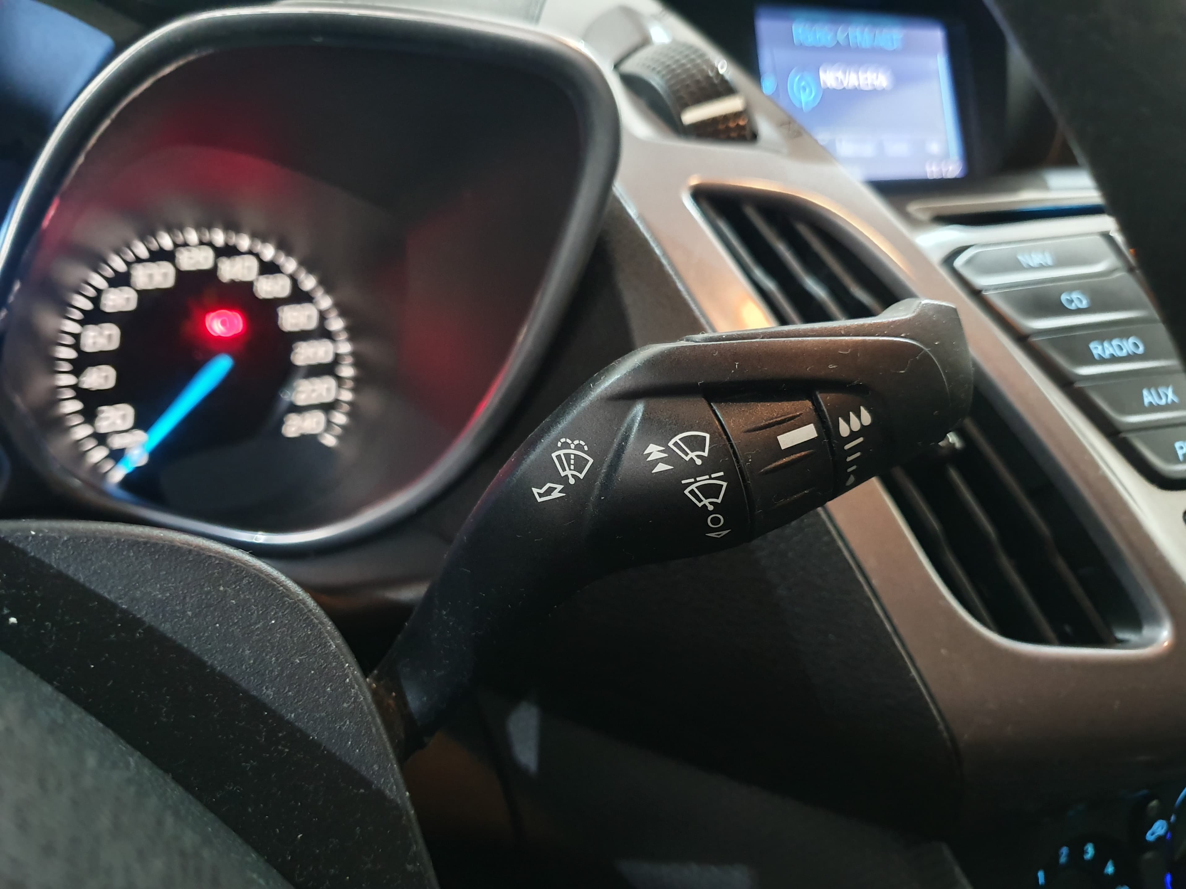 Ford Transit Connect 1.6 TDCI · Ano 2015 — imagen 35