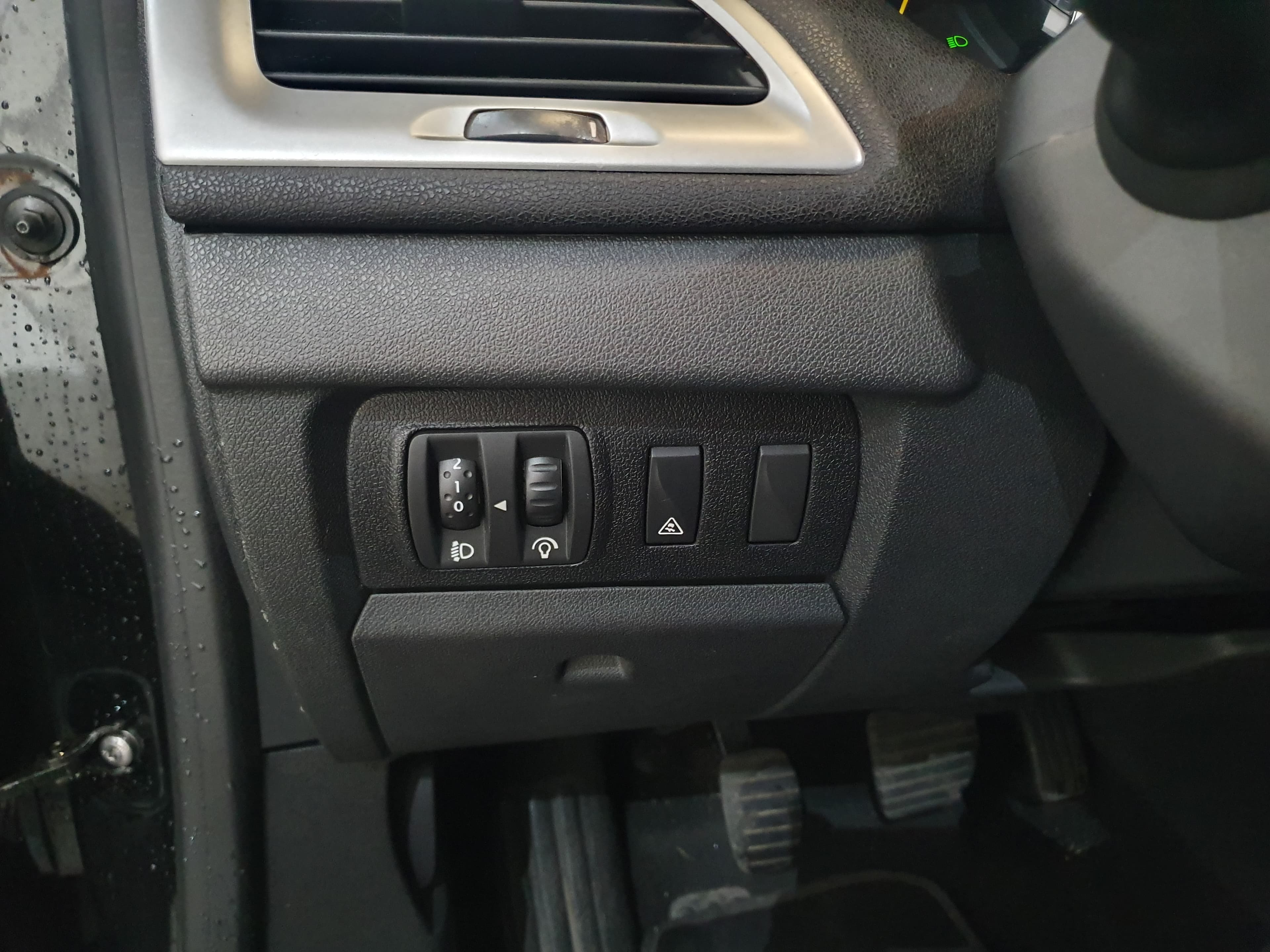 Renault Mégane 1.5DCI · Ano 2011 — imagen 45