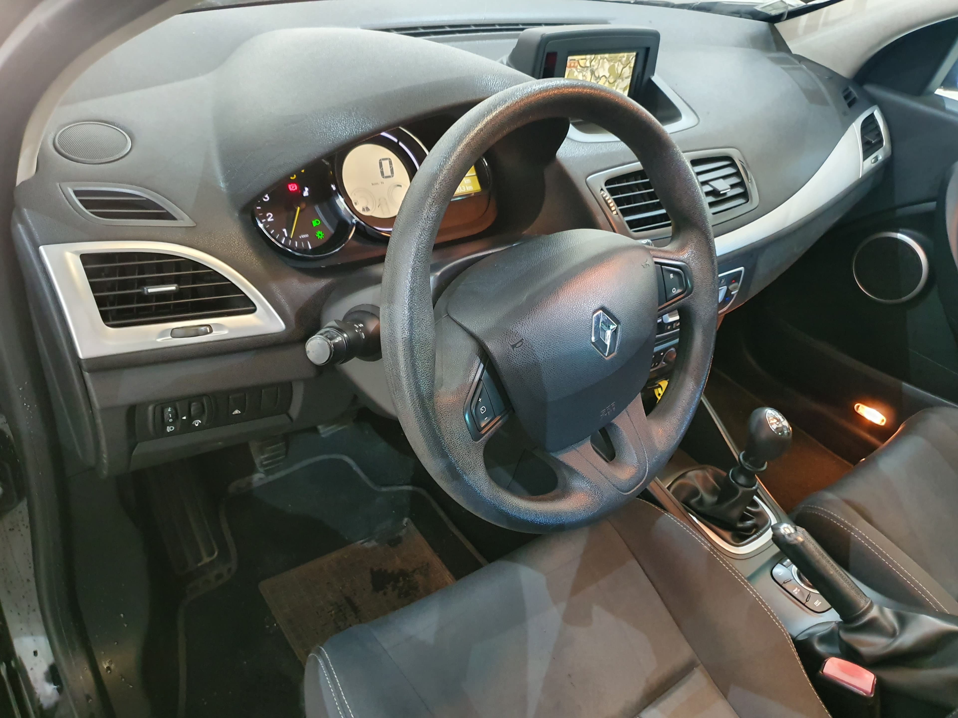 Renault Mégane 1.5DCI · Ano 2011 — imagen 35