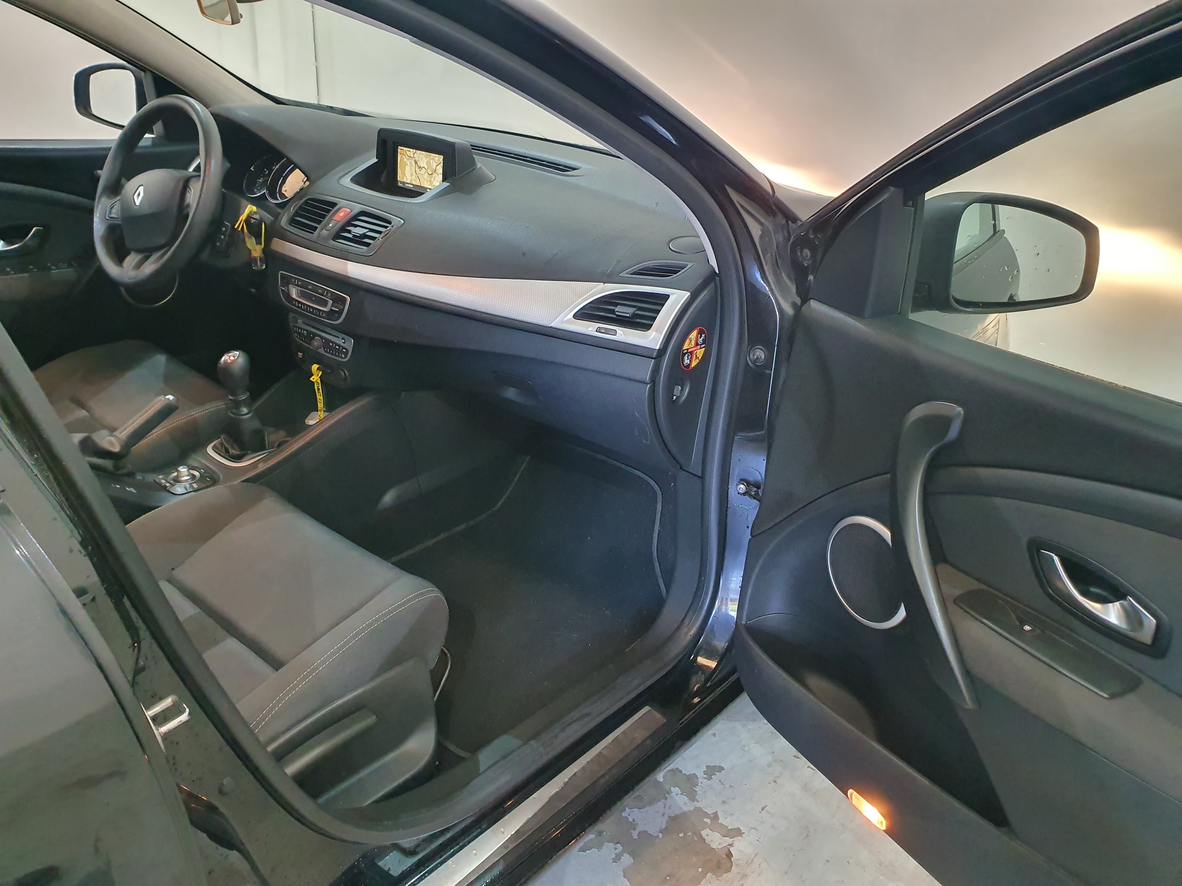 Renault Mégane 1.5DCI · Ano 2011 — imagen 28