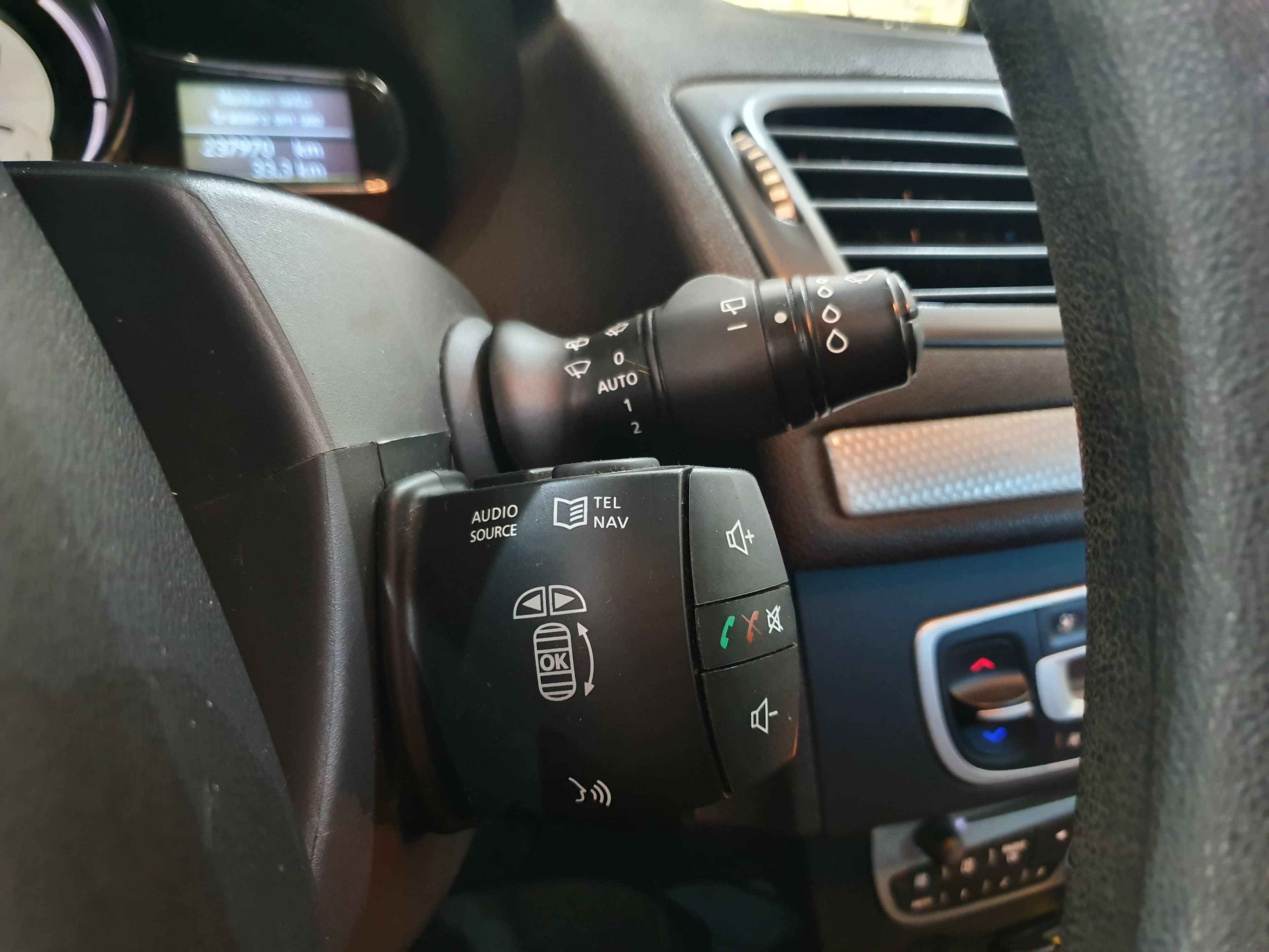 Renault Mégane 1.5DCI · Ano 2011 — imagen 43