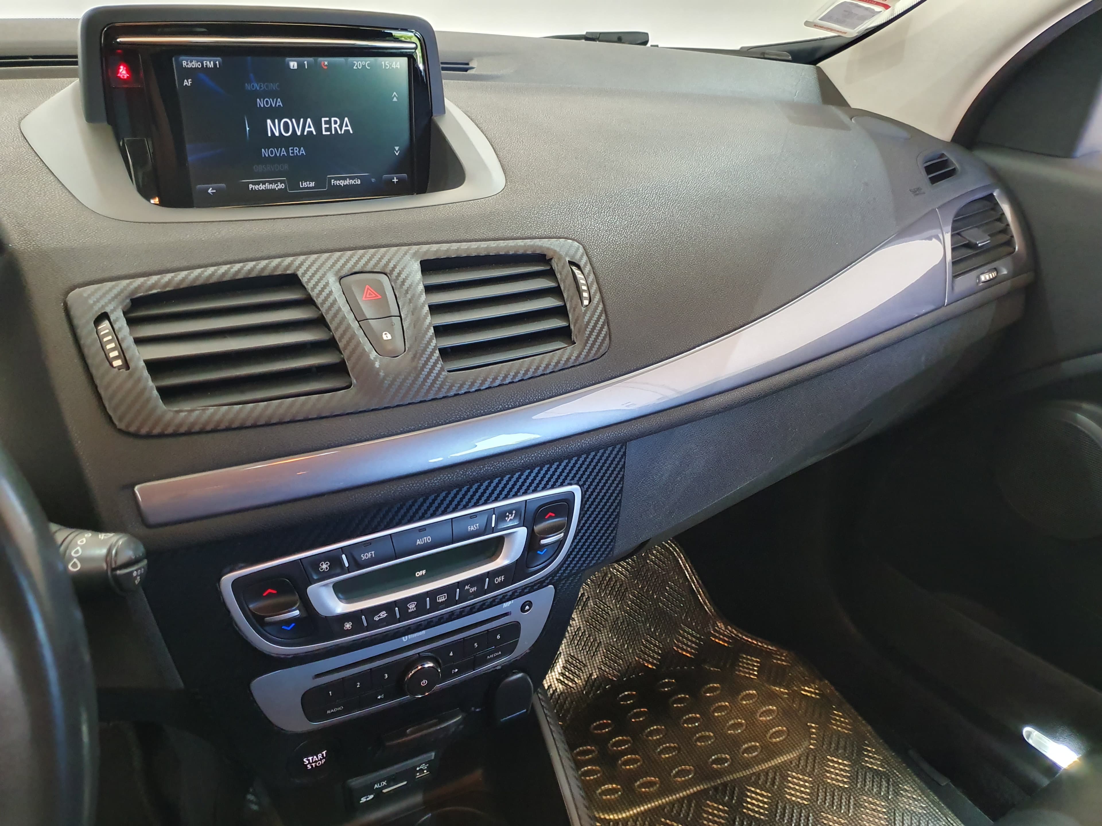 Renault Mégane 1.5 DCI · Ano 2015 — image 35