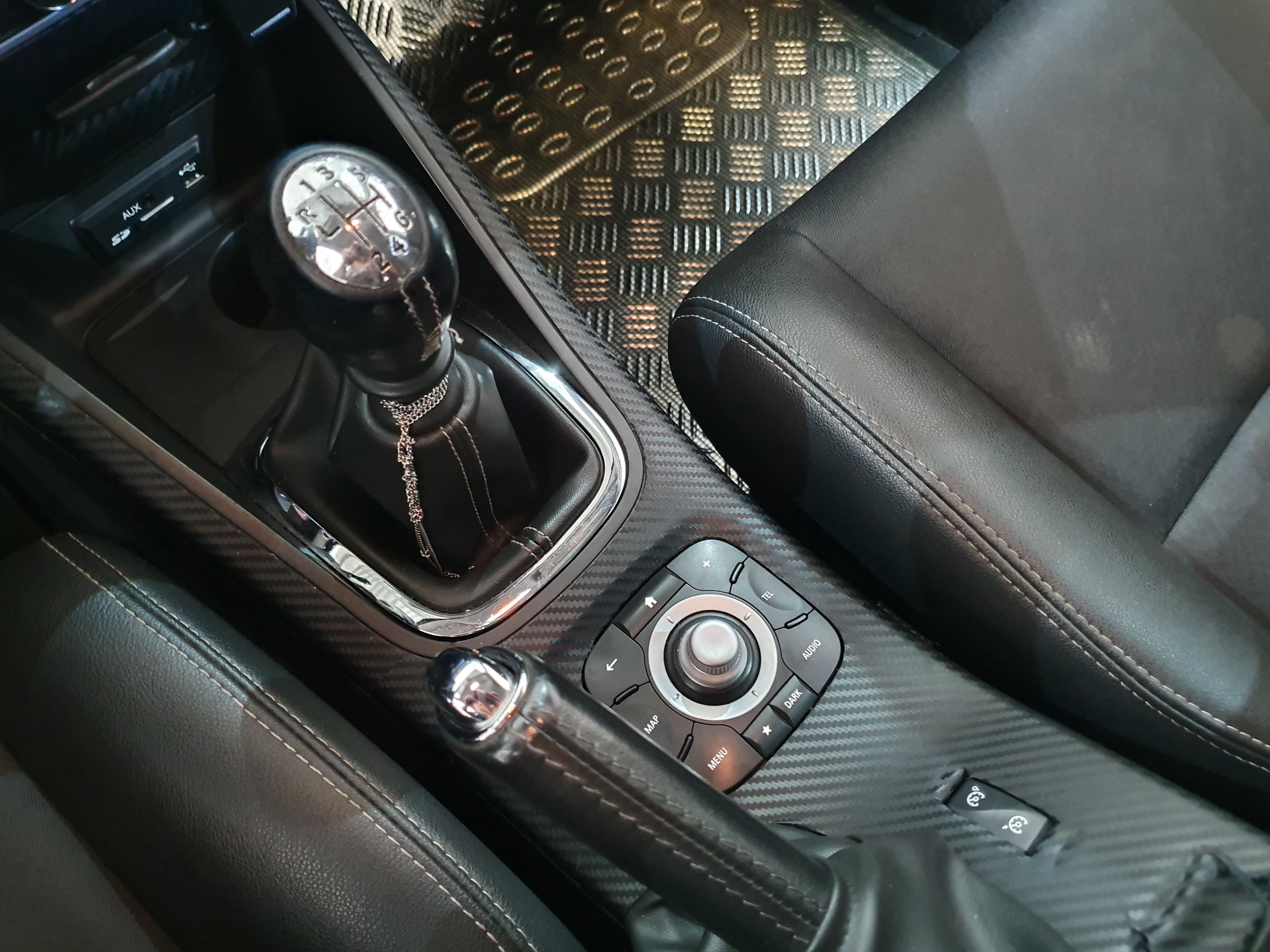 Renault Mégane 1.5 DCI · Ano 2015 — image 38