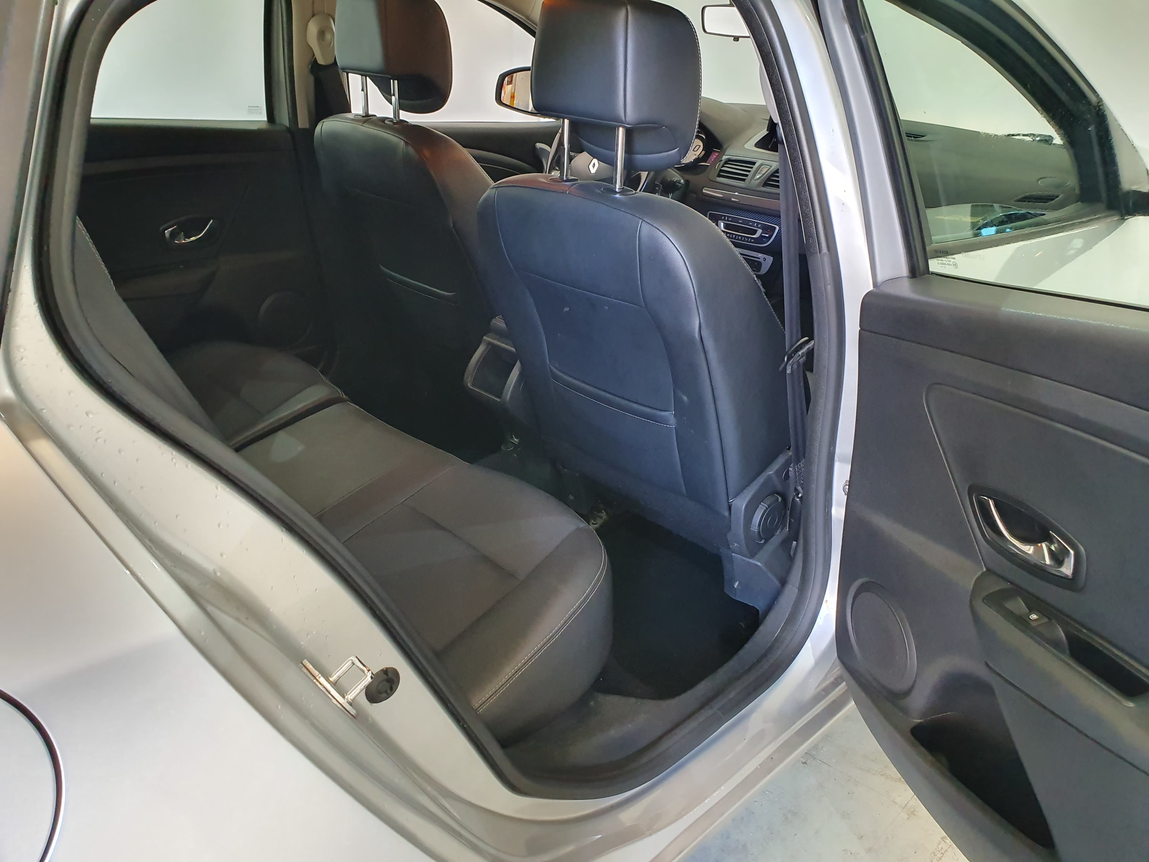 Renault Mégane 1.5 DCI · Ano 2015 — image 22