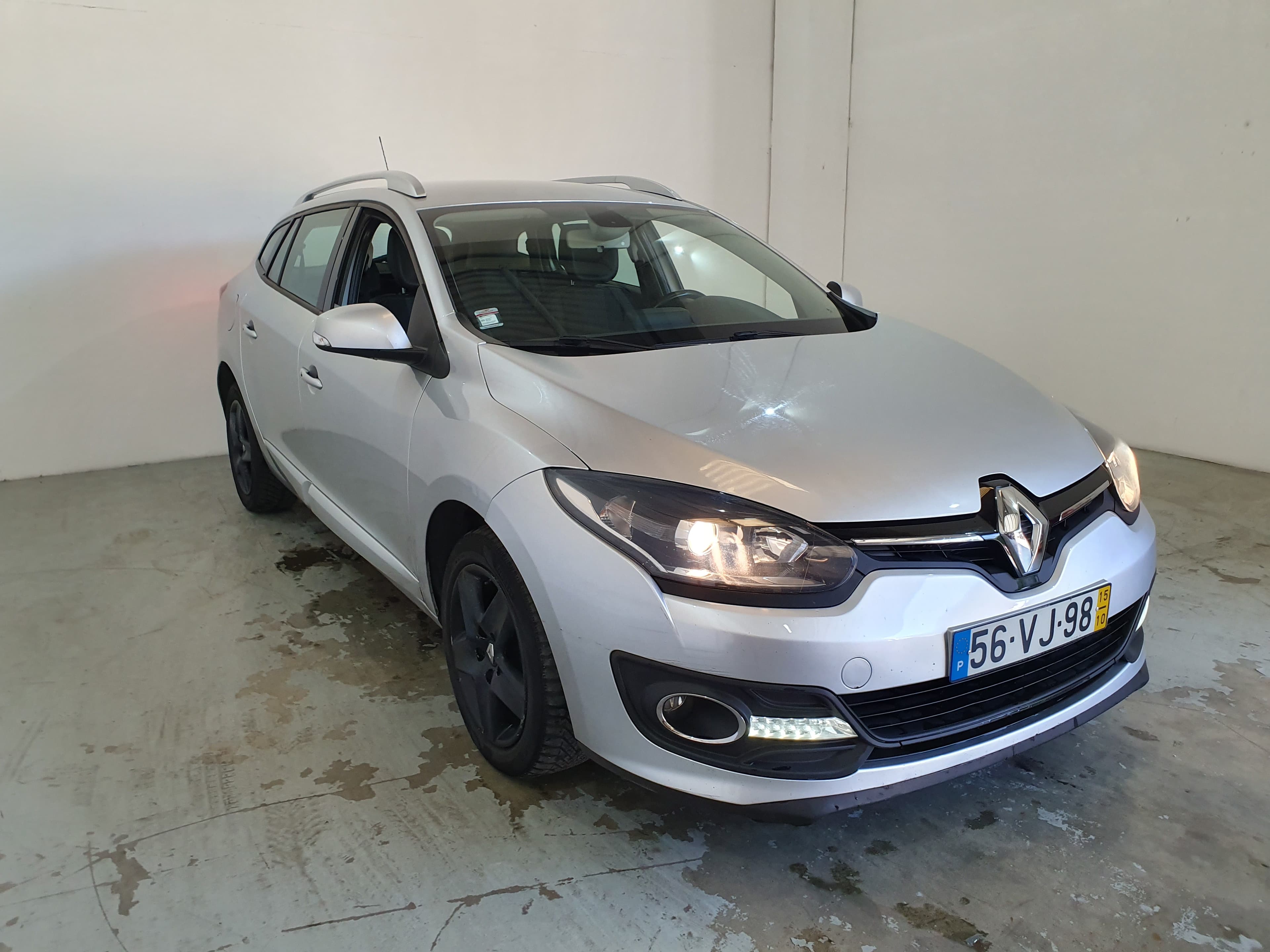 Renault Mégane 1.5 DCI · Ano 2015 — image 2