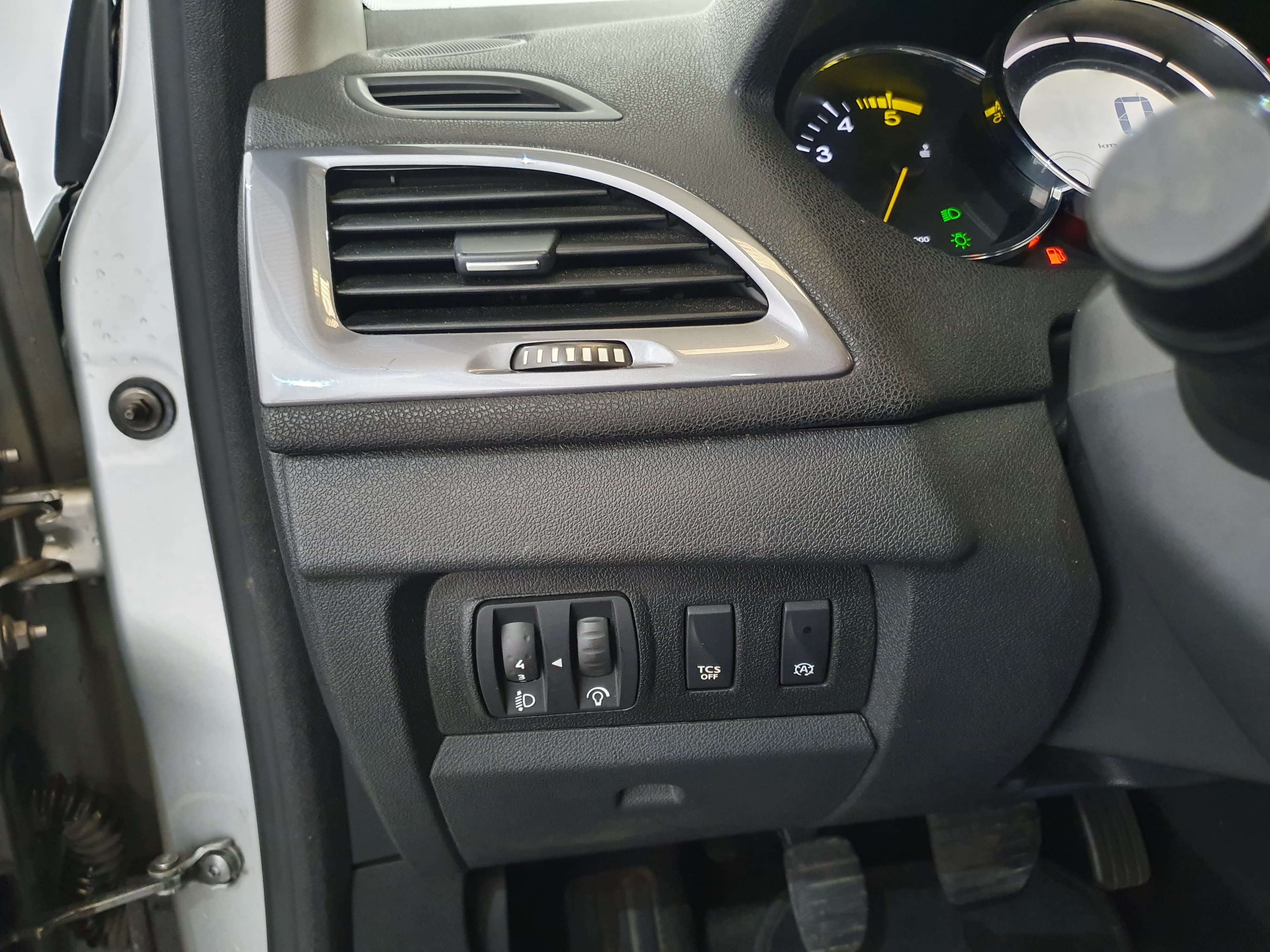 Renault Mégane 1.5 DCI · Ano 2015 — image 43