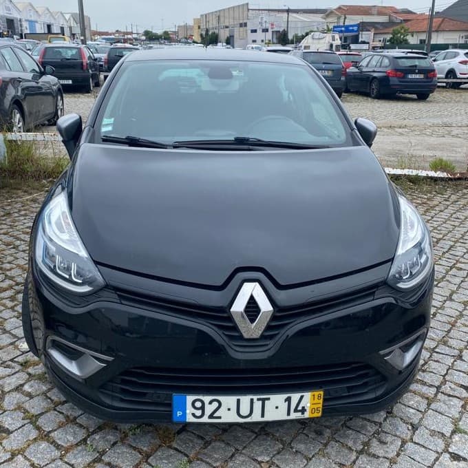 Renault Clio · Ano 2018  92-UT-14 — imagen 1