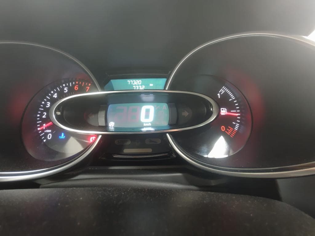 Renault Clio · Ano 2018  92-UT-14 — imagen 9