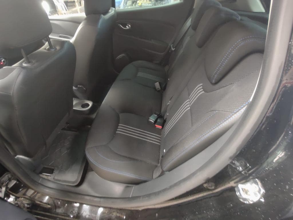 Renault Clio · Ano 2018  92-UT-14 — imagen 12