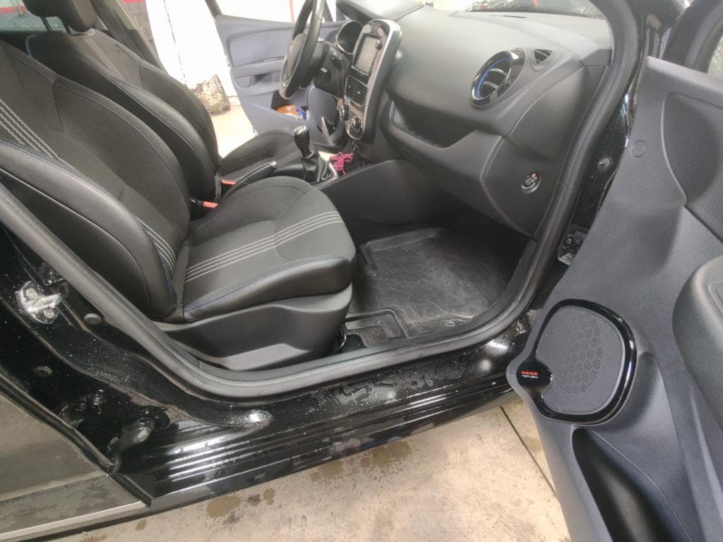 Renault Clio · Ano 2018  92-UT-14 — imagen 8