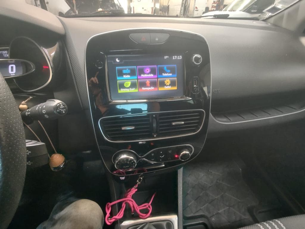 Renault Clio · Ano 2018  92-UT-14 — imagen 7