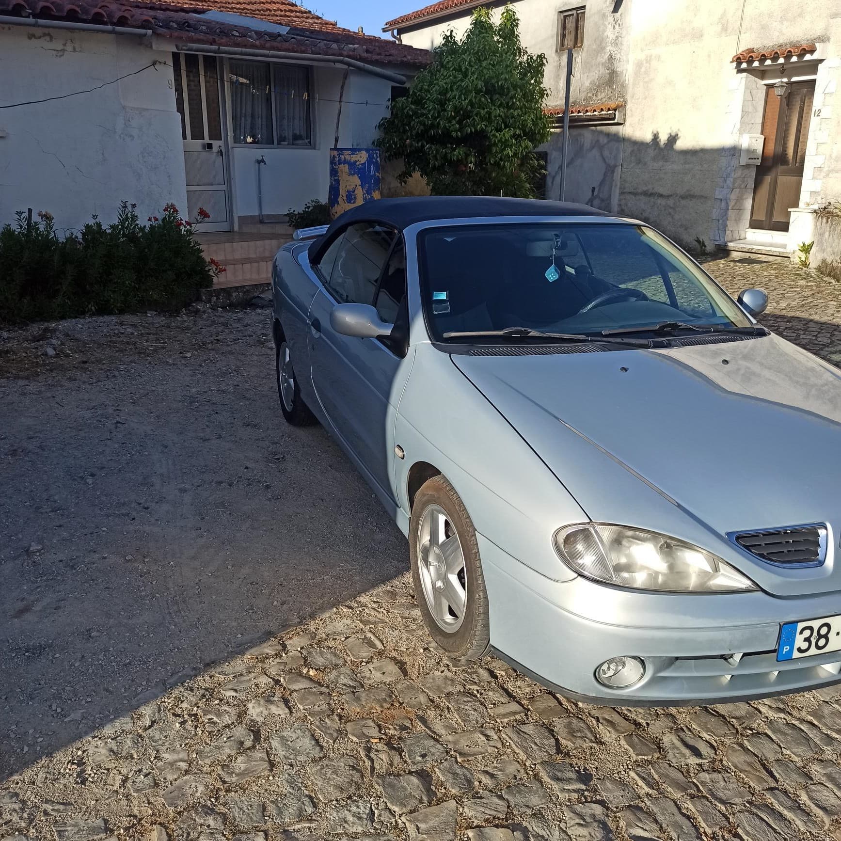 Renault Mégane Cabrio · Ano 1999 — imagem 3