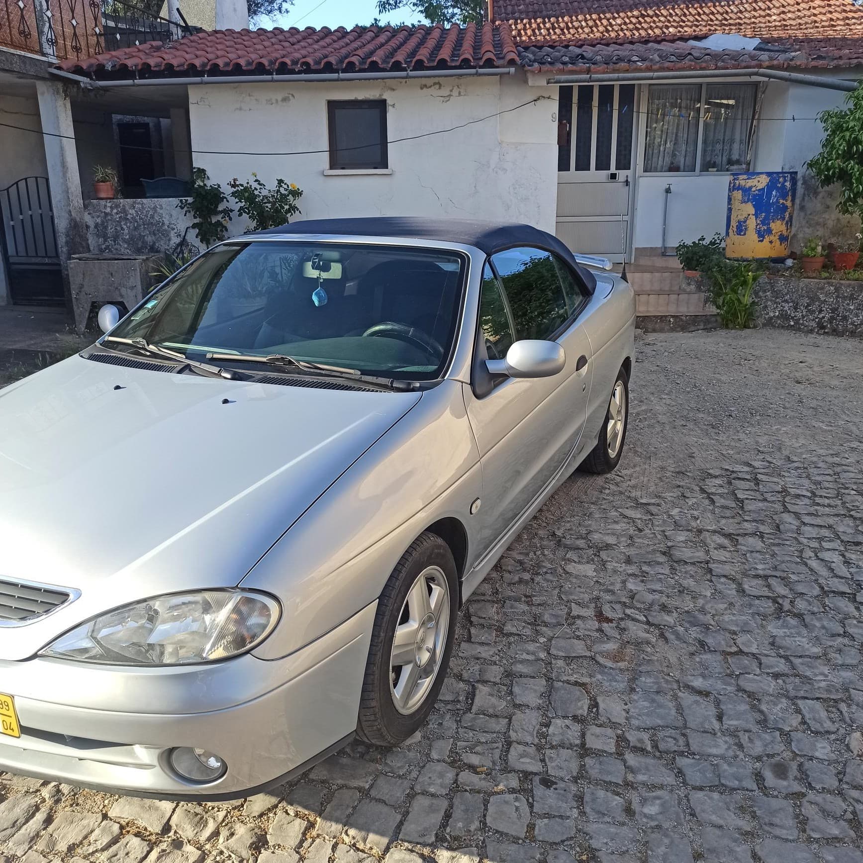 Renault Mégane Cabrio · Ano 1999 — imagem 4