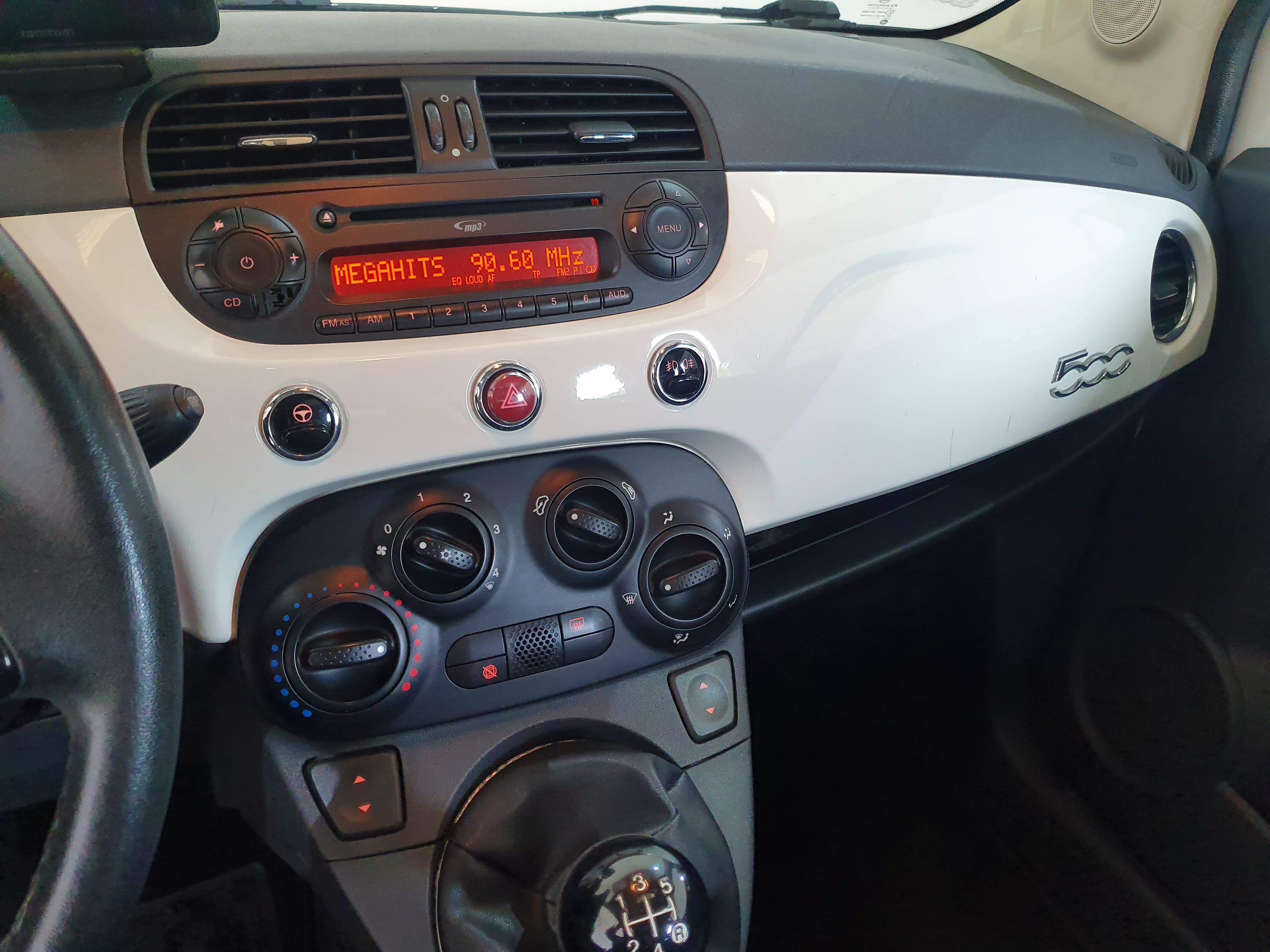 Fiat 500 · Ano 2011 — imagem 28
