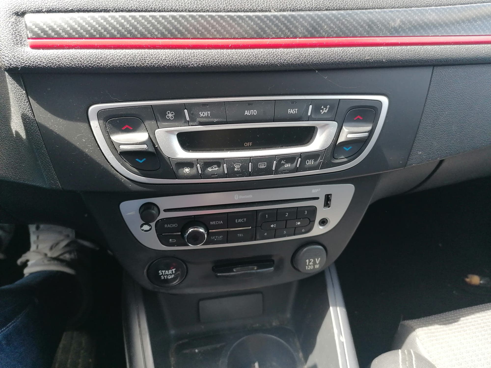 Renault Mégane 1.5 DCI · Ano 2013 — imagen 20
