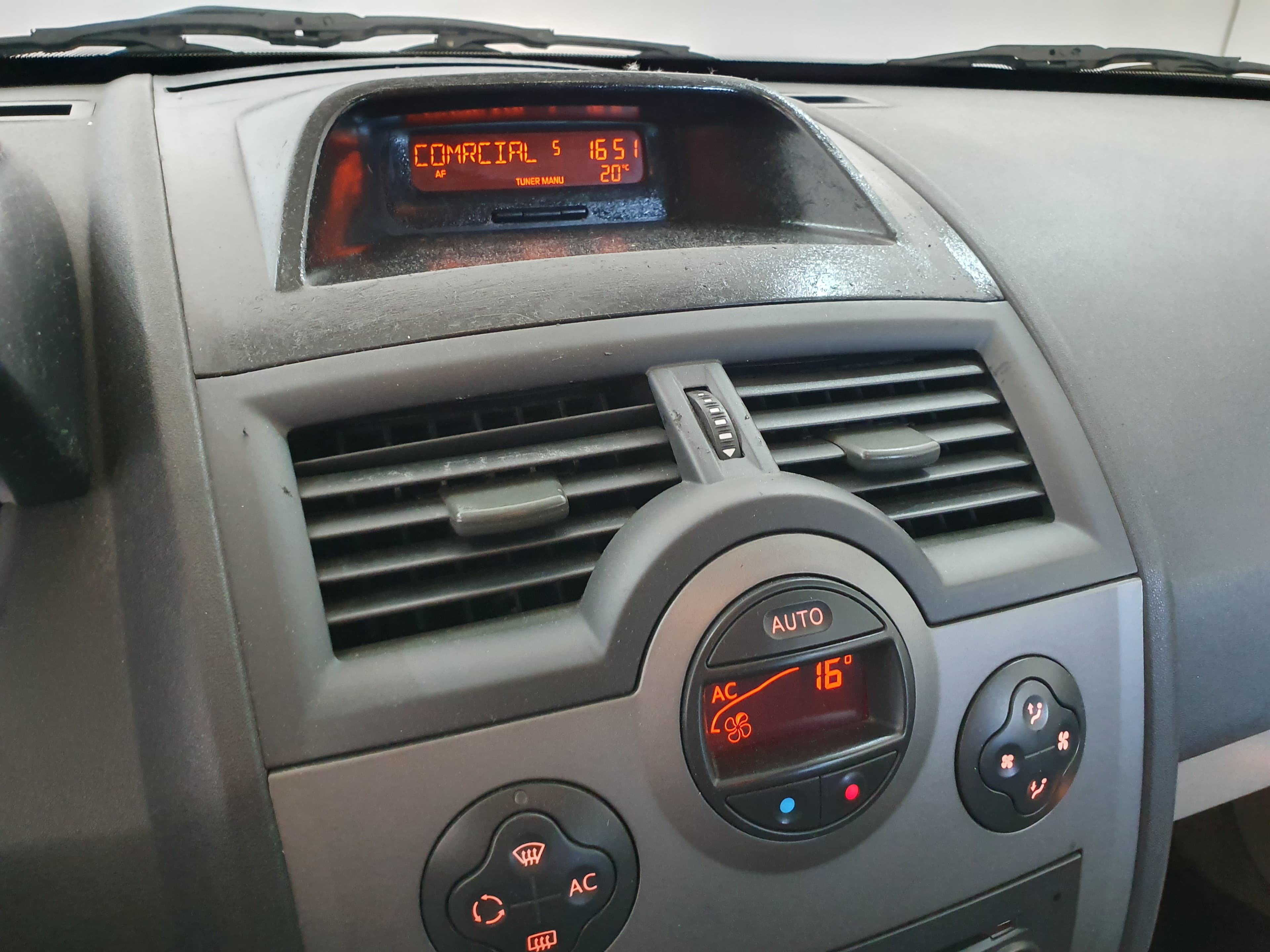 Renault Mégane · Ano 2003 — imagem 31