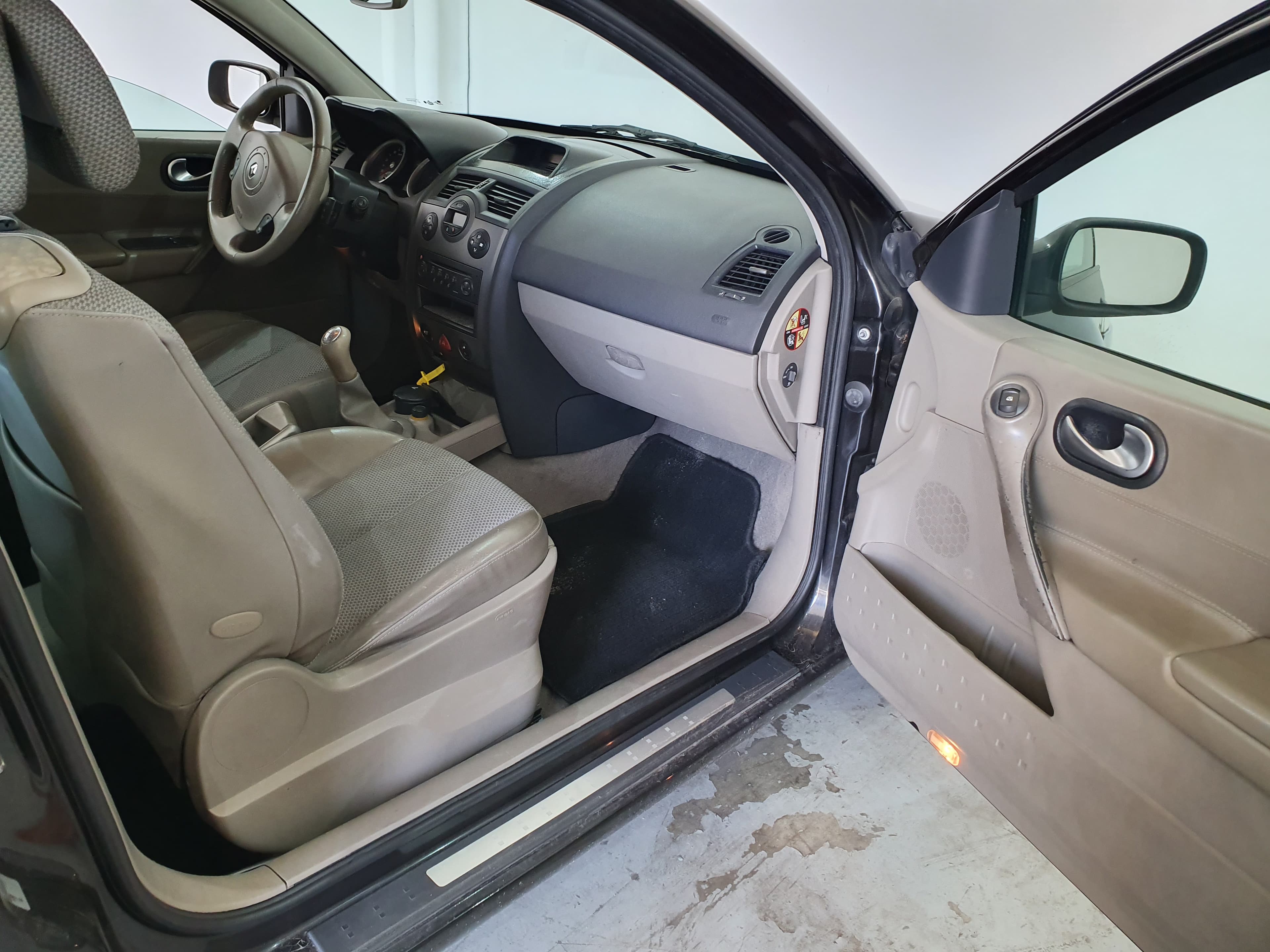 Renault Mégane · Ano 2003 — imagem 19